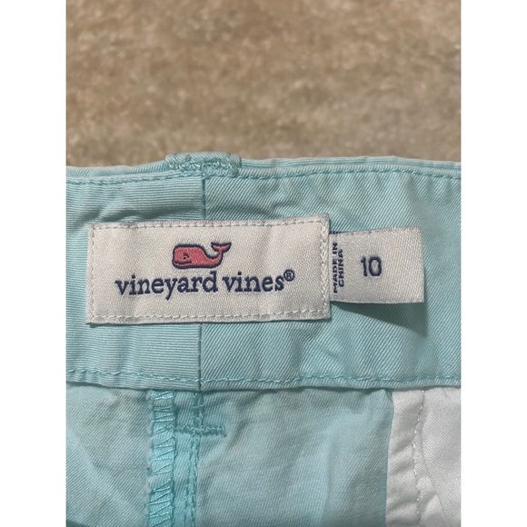 Vineyard Vines Blue Khaki shorts 10 - Picture 4 of 8